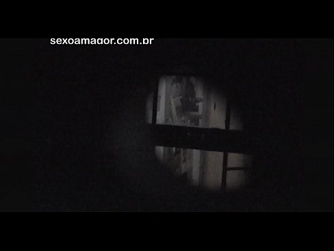 ❤️ Blondie vin an kasèt yon voyeur nan katye kache dèyè brik kre Videyo sèks nan ht.zoomporno.ru ❤